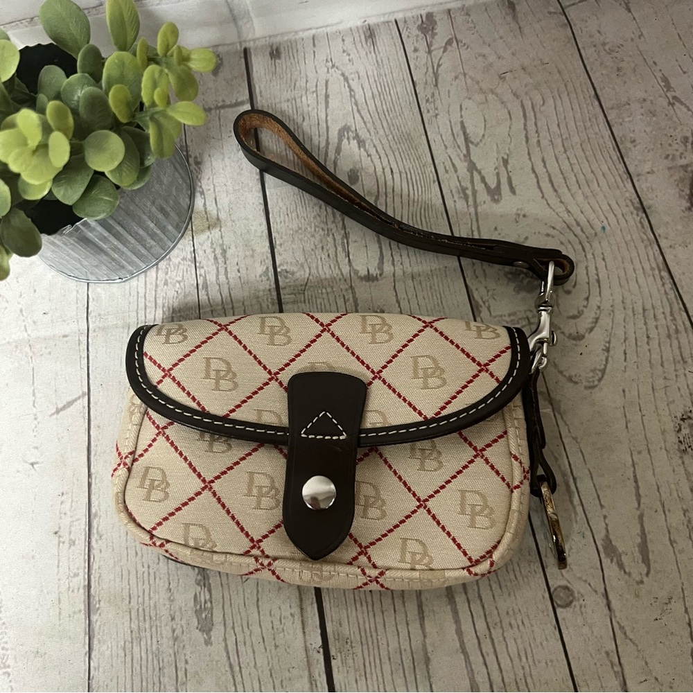 Dooney & Bourke Snap Slap Wristlet Wallet Bag Jacquard Leather Trim Y2K Cream